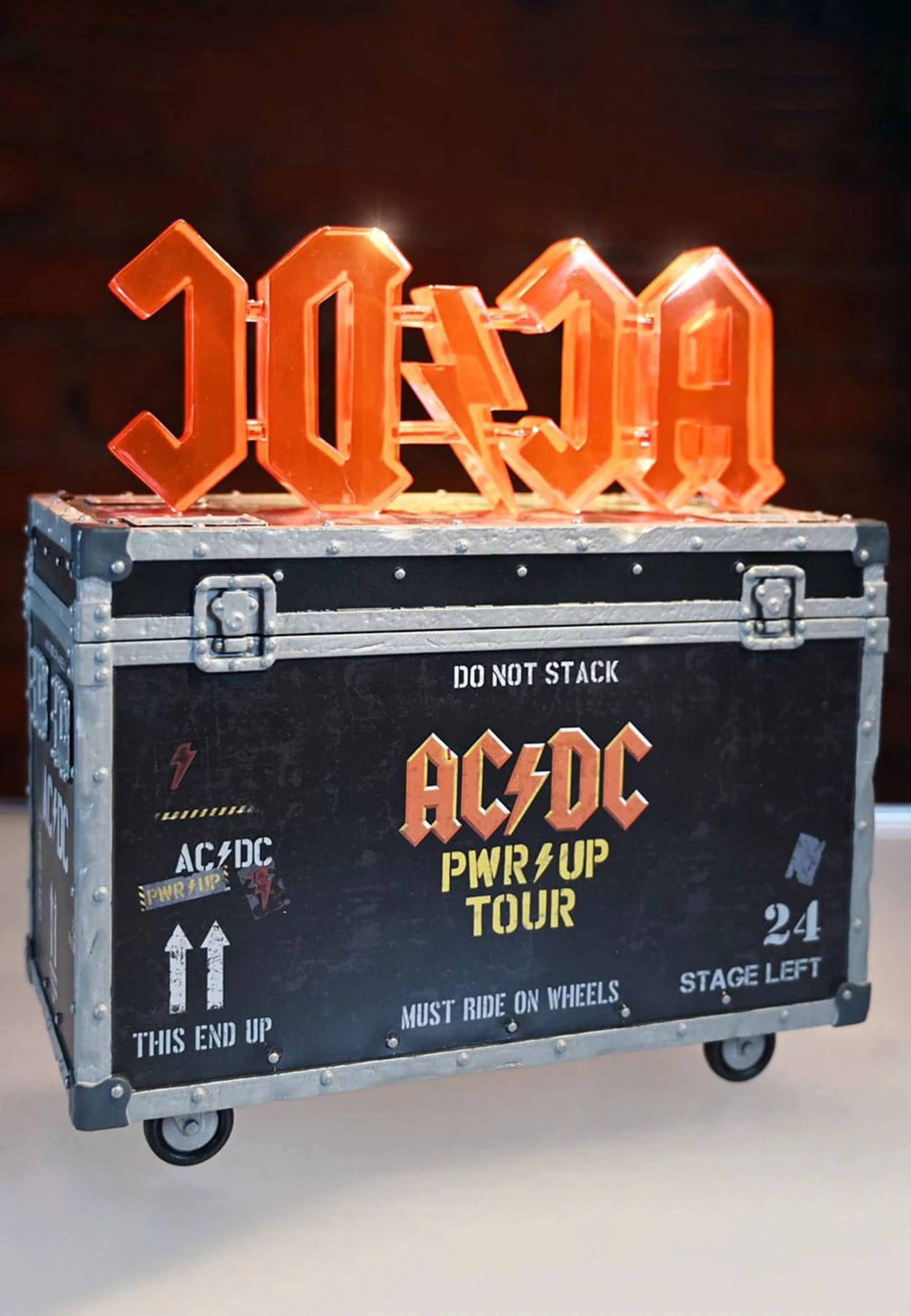 PWR UP Tour Road Case Rock Iconz - Statue - Image 3
